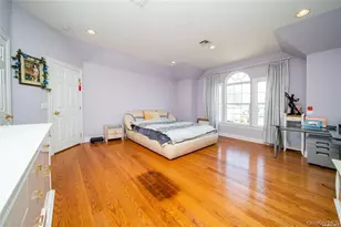 66 Maple St, Roslyn Heights, NY 11577 - Photo 15