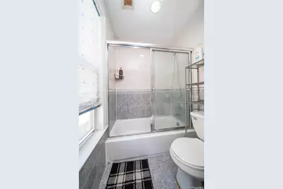 66 Maple Street #A, Roslyn Heights, NY 11577 - Photo 19