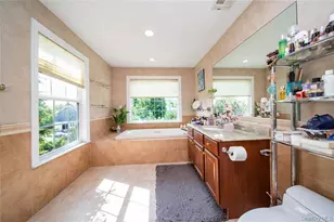 66 Maple St, Roslyn Heights, NY 11577 - Photo 17