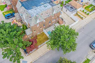 9327 244th St, Floral Park, NY 11001 - Photo 27
