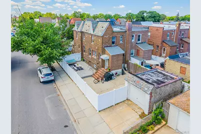 9327 244th Street, Floral Park, NY 11001 - Photo 29