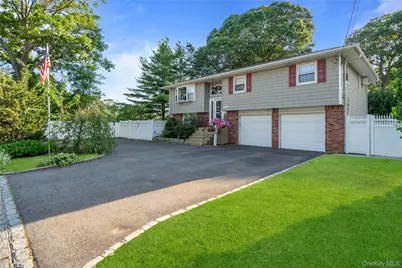 1296 Oak Avenue, West Islip, NY 11795 - Photo 3