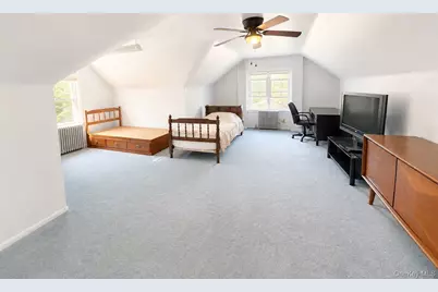 8018 217th, Hollis, NY 11427 - Photo 19