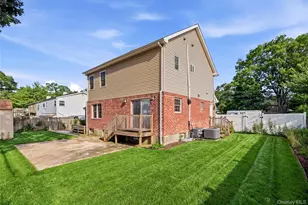 65 Peconic St, Selden, NY 11784 - Photo 29