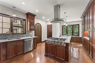 40 Parkview Dr, Bronxville, NY 10708 - Photo 13