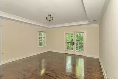 10 Laurel Cove Road, Oyster Bay, NY 11771 - Photo 17