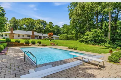 15 Tiber Road, Oyster Bay, NY 11791 - Photo 35
