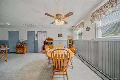 426 N 4th Street, Lindenhurst, NY 11757 - Photo 17