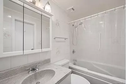 426 N 4th Street, Lindenhurst, NY 11757 - Photo 23