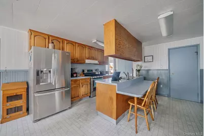 426 N 4th Street, Lindenhurst, NY 11757 - Photo 15