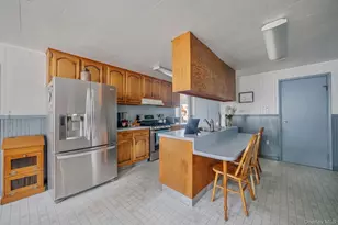 426 N 4th St, Lindenhurst, NY 11757 - Photo 15
