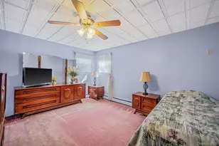426 N 4th St, Lindenhurst, NY 11757 - Photo 21