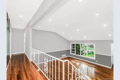 90 Patton Drive, Yonkers, NY 10710 - Photo 31