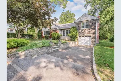 90 Patton Drive, Yonkers, NY 10710 - Photo 3