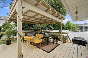 17 Mohawk Pl, Massapequa, NY 11758 - Photo 29
