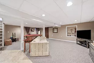 17 Mohawk Pl, Massapequa, NY 11758 - Photo 23