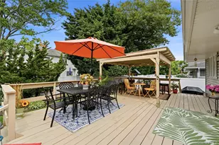 17 Mohawk Pl, Massapequa, NY 11758 - Photo 31