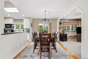 17 Mohawk Pl, Massapequa, NY 11758 - Photo 9