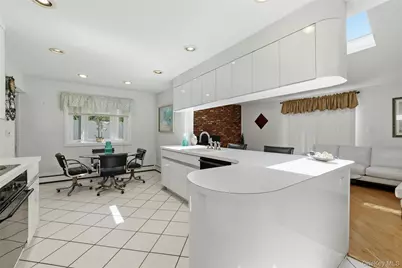 3 King Avenue, Melville, NY 11747 - Photo 7