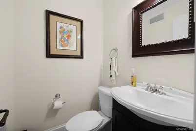 23 Country View Lane, East Islip, NY 11730 - Photo 19
