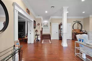 23 Country View Ln, East Islip, NY 11730 - Photo 5