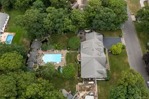 23 Country View Ln, East Islip, NY 11730 - Photo 31