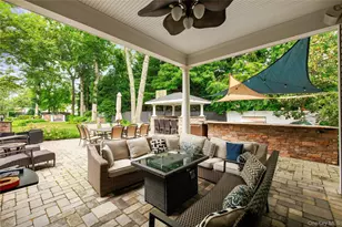 23 Country View Ln, East Islip, NY 11730 - Photo 21