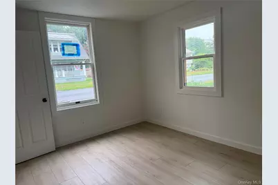 29 Thompson Street, Red Hook, NY 12571 - Photo 3