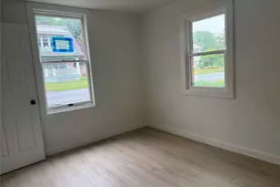 29 Thompson St, Red Hook, NY 12571 - Photo 3