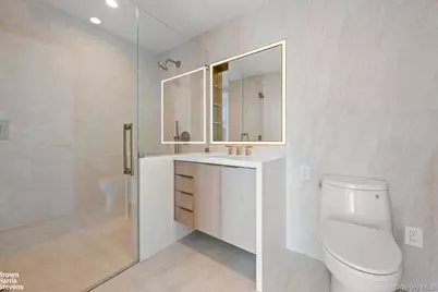 3 Court Square #3908, Long Island City, NY 11101 - Photo 7