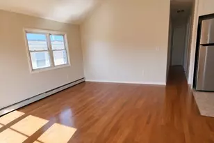 137-43 219th St, Springfield Gardens, NY 11413 - Photo 9