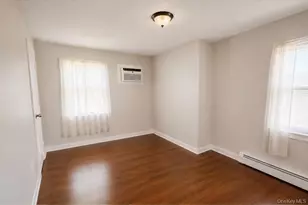 137-43 219th St, Springfield Gardens, NY 11413 - Photo 11