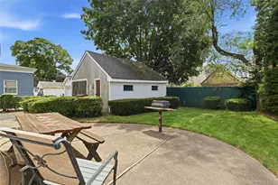 190 Madison Ave, Oceanside, NY 11572 - Photo 19