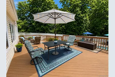8 Penn Drive, Dix Hills, NY 11746 - Photo 33