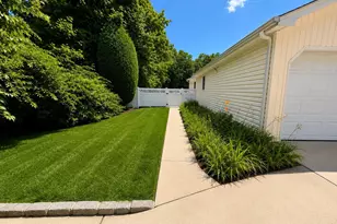 8 Penn Dr, Dix Hills, NY 11746 - Photo 31