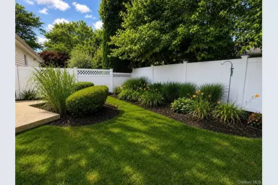 8 Penn Drive, Dix Hills, NY 11746 - Photo 35