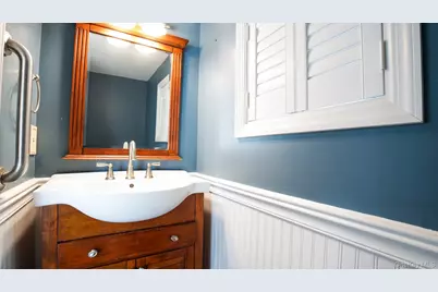 14 Easton Street, Lindenhurst, NY 11757 - Photo 9