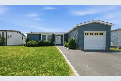 35 Village Circle S, Manorville, NY 11949 - Photo 1