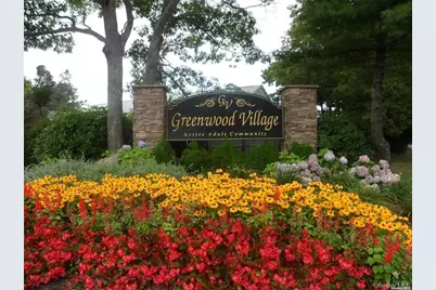35 Village Circle S, Manorville, NY 11949 - Photo 29
