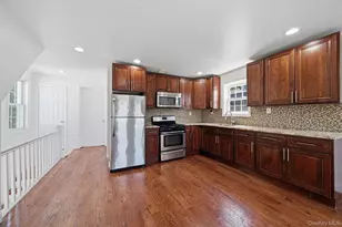 119-27 191st St, Saint Albans, NY 11412 - Photo 15