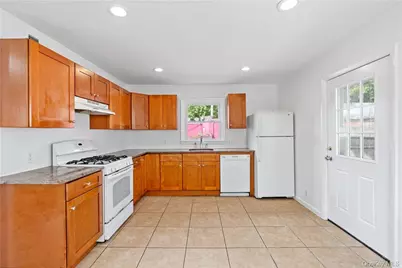 204 Saw Mill River Road, Elmsford, NY 10523 - Photo 7