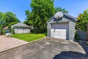 1072 Hunter Ave, Pelham, NY 10803 - Photo 31