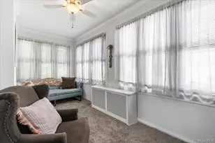 1072 Hunter Ave, Pelham, NY 10803 - Photo 11