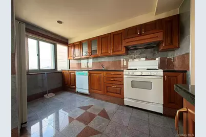 4318 Main Street #12C, Flushing, NY 11355 - Photo 5