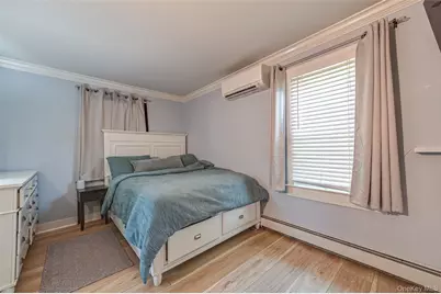 1022 Parkway Street, Riverhead, NY 11901 - Photo 17