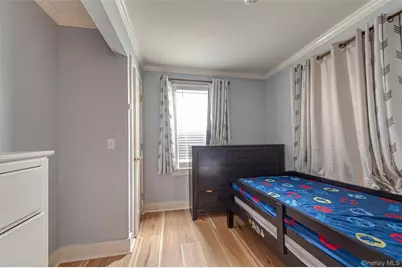 1022 Parkway Street, Riverhead, NY 11901 - Photo 15