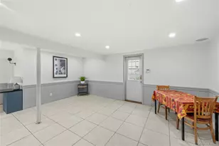 519 Nassau Ave, Freeport, NY 11520 - Photo 19