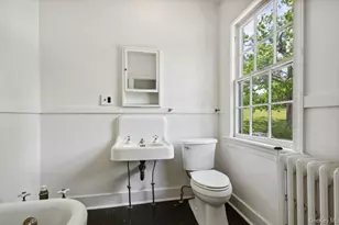 38 Landing Meadow Rd, Smithtown, NY 11787 - Photo 11