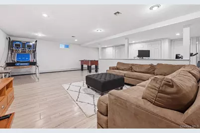 19 Sunset Road W, Albertson, NY 11507 - Photo 21