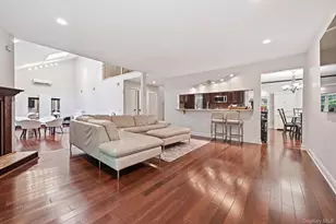 19 Sunset Rd W, Albertson, NY 11507 - Photo 7